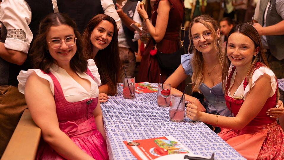Die Partybilder vom Samstag, 8. August, aus dem Festzelt Greindl. Die Partybilder vom Samstag, 8. August, aus dem Festzelt Greindl.