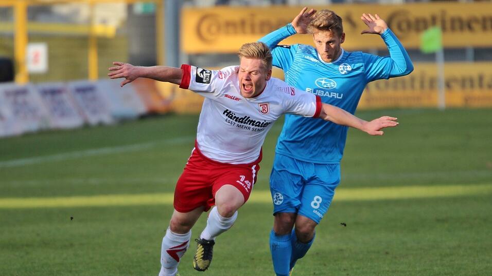 Der SSV Jahn Regensburg hat auch das Heimspiel gegen die Stuttgarter Kickers verloren. (Foto: Fabian Ro&szlig;mann)