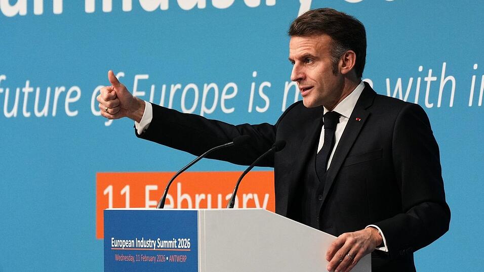 Der franz&ouml;sische Pr&auml;sident Emmanuel Macron ist daf&uuml;r, bei &ouml;ffentlichen Ausschreibungen EU-Produkte zu bevorzugen.