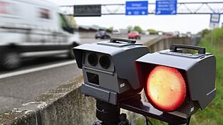 Blitzer sollen Raser bremsen - die Speedweek hatte damit wohl bedingt Erfolg. (Archivbild) Blitzer sollen Raser bremsen - die Speedweek hatte damit wohl bedingt Erfolg. (Archivbild)