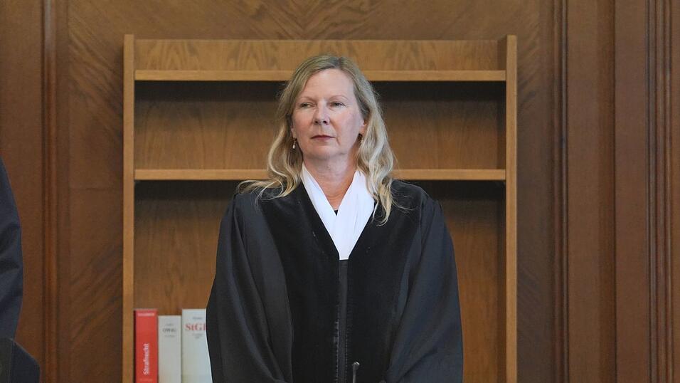 Die Vorsitzende Richterin Sylvia Busch vor der Urteilsverk&uuml;ndung.