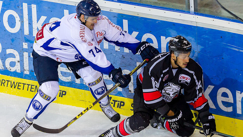 Nach dem knappen 5:4 Sieg gegen Nürnberg treffen die Kroaten im Finale am Sonntag auf die Augsburger Bezwinger der anderen Tigers. (Fotos: Harry Schindler) Nach dem knappen 5:4 Sieg gegen Nürnberg treffen die Kroaten im Finale am Sonntag auf die Augsburger Bezwinger der anderen Tigers. (Fotos: Harry Schindler)