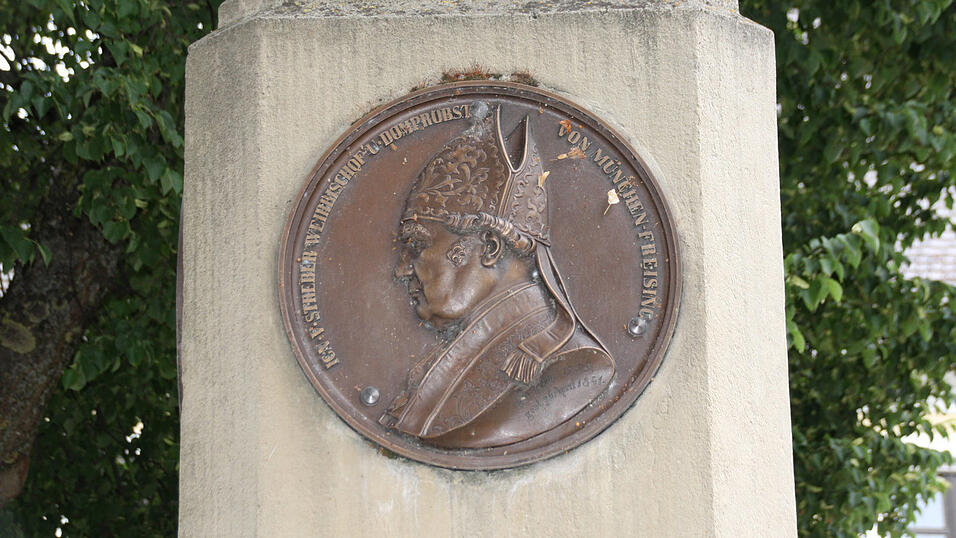 Die Abbildung von Franz Ignaz von Streber an der Mariensäule. Die Abbildung von Franz Ignaz von Streber an der Mariensäule.