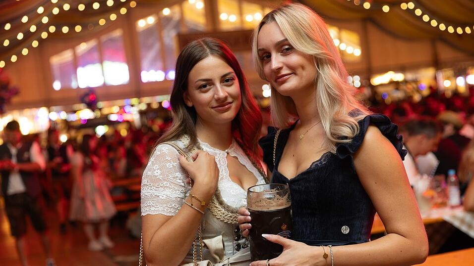 Die Partybilder vom Samstag, 8. August, aus dem Festzelt Reisinger. Die Partybilder vom Samstag, 8. August, aus dem Festzelt Reisinger.
