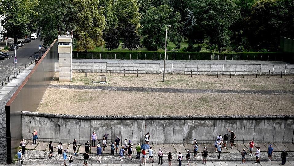 Die Gedenkst&auml;tte an der Bernauer Stra&szlig;e ist heute ein viel besuchter Ort. (Archivbild)