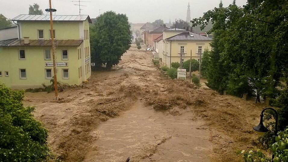 Vor fünf Jahren starben in Simbach am Inn bei einem gewaltigen Hochwasser fünf Menschen. (Archivbild) Vor fünf Jahren starben in Simbach am Inn bei einem gewaltigen Hochwasser fünf Menschen. (Archivbild)