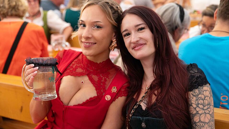 Die Partybilder vom Freitag, 7. August, aus dem Festzelt Krönner. Die Partybilder vom Freitag, 7. August, aus dem Festzelt Krönner.