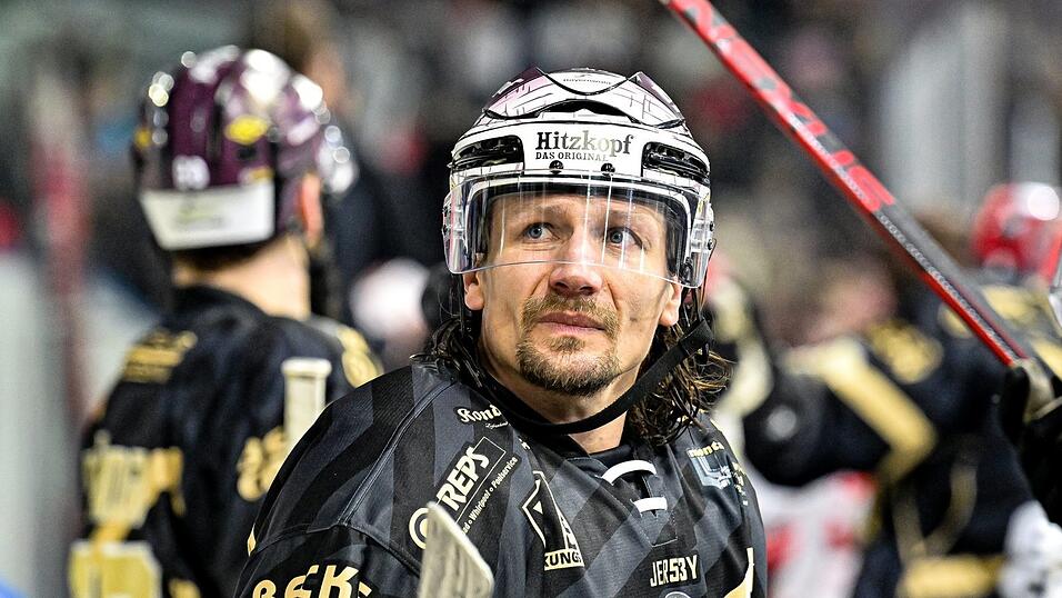 Seit 2018 spielt Ren&eacute; R&ouml;thke beim Deggendorfer SC und geh&ouml;rt dort auch im &ndash; f&uuml;r einen Eishockeyspieler &ndash; schon etwas fortgeschrittenen Alter noch zu den Leistungstr&auml;gern. Doch am Donnerstagabend gab der Klub bekannt, dass R&ouml;thke zur kommenden Saison nicht mehr zum Team geh&ouml;rt.&emsp;&emsp;