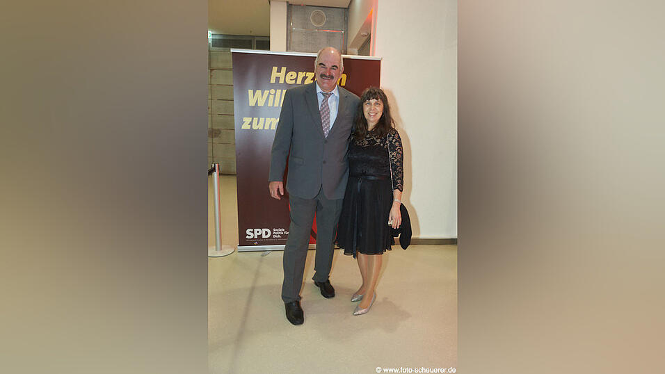 Mit dem SPD-Ball wurde am Samstag die Ballsaison in Straubing eröffnet. Mit dem SPD-Ball wurde am Samstag die Ballsaison in Straubing eröffnet.