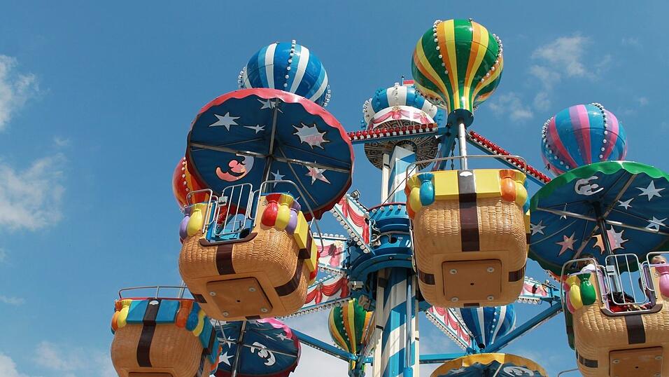 Die Bilder vom sechsten Tag auf dem Gäubodenvolksfest 2019. Die Bilder vom sechsten Tag auf dem Gäubodenvolksfest 2019.