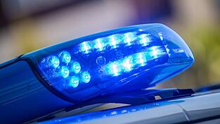 Eine 37-Jährige wurde bei einem Unfall leicht verletzt, ihr Baby kam vorsorglich ins Krankenhaus.