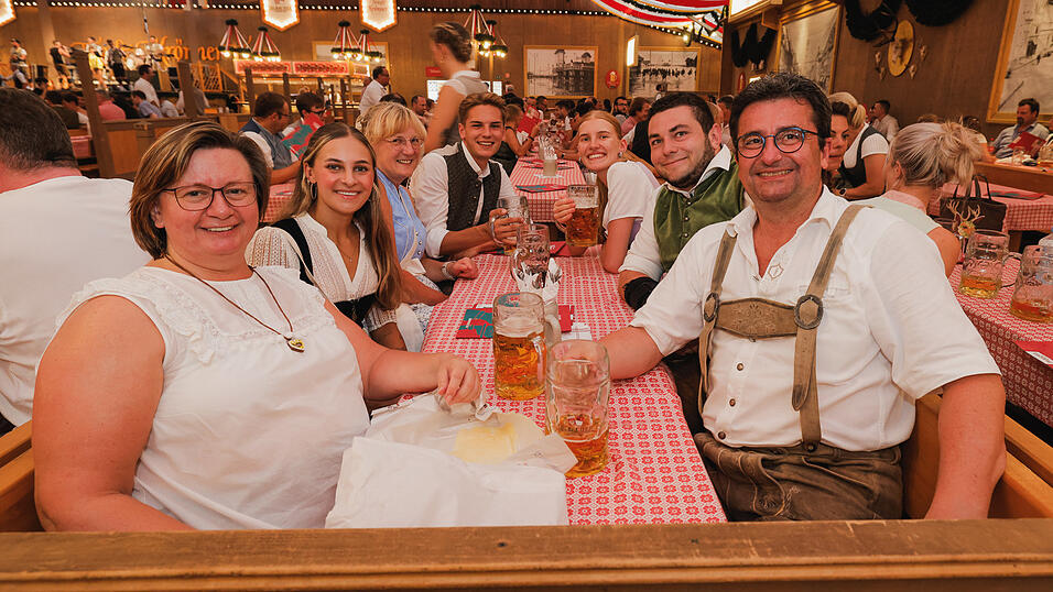 Die Partybilder vom Dienstag, 13. August, aus dem Festzelt Kr&ouml;nner.&nbsp;