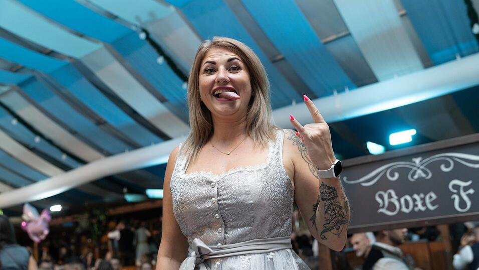 Die Partybilder vom Freitag, 7. August, aus dem Festzelt Wenisch. Die Partybilder vom Freitag, 7. August, aus dem Festzelt Wenisch.