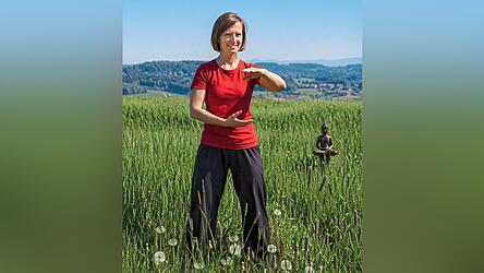 Am 25. April l&auml;dt die erfahrene Trainerin Monika Hollauer alle Interessierten zum Mitmachen von zuhause aus ein.