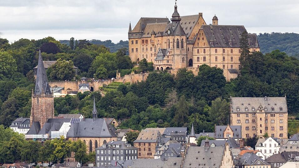 Ein Verbrechen an einer 35-j&auml;hrigen Frau ersch&uuml;ttert die Stadt. (Symbolbild)