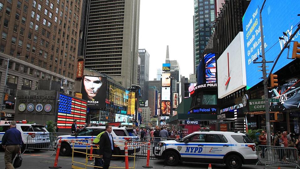 Der Times Square in New York City schl&auml;ft nie.