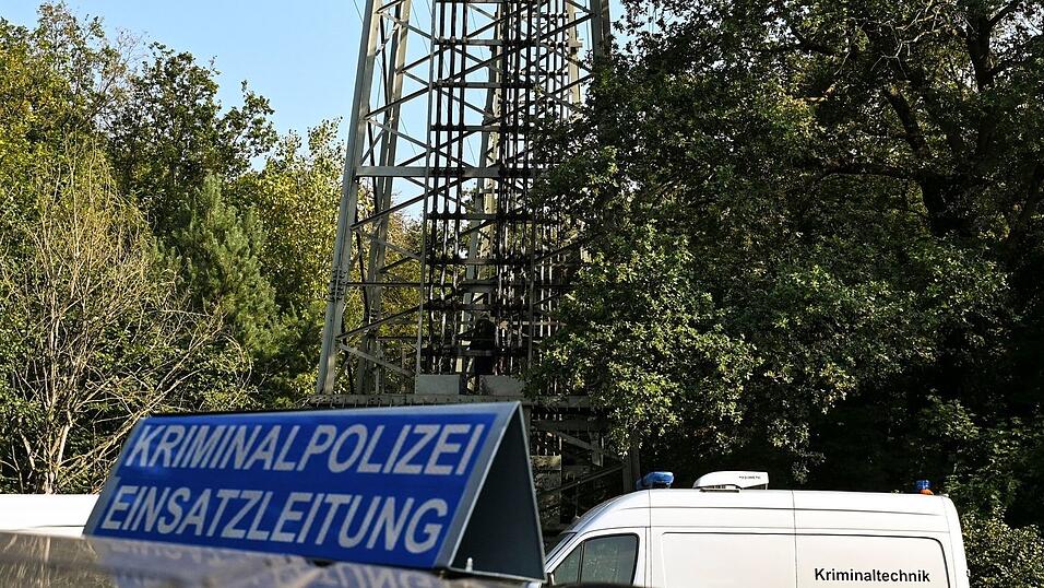 Nach dem Brandanschlag ist ein Bekennerschreiben aufgetaucht.