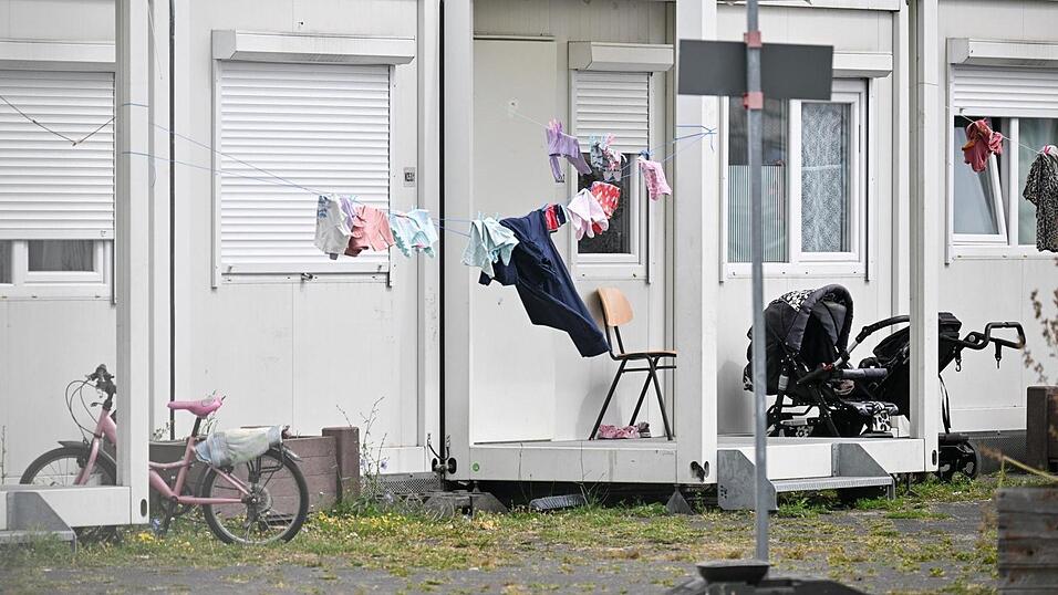 Zur Grundversorgung von Asylsuchenden geh&ouml;rt auch eine Unterkunft - daf&uuml;r wird auch auf Container zur&uuml;ckgegriffen.