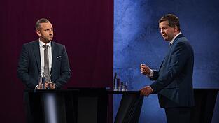 AfD-Spitzenkandidat Ulrich Siegmund und CDU-Spitzenkandidat Sven Schulze stehen sich noch bei mehreren Duellen gegenüber. (Archivbild) AfD-Spitzenkandidat Ulrich Siegmund und CDU-Spitzenkandidat Sven Schulze stehen sich noch bei mehreren Duellen gegenüber. (Archivbild)