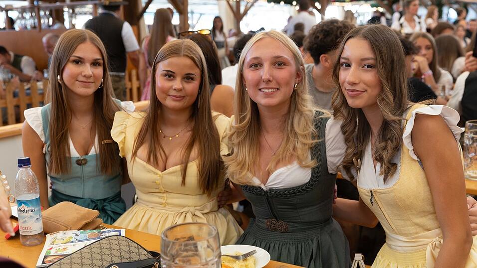 Die Partybilder vom Dienstag, 11. August, aus dem Festzelt Nothaft.