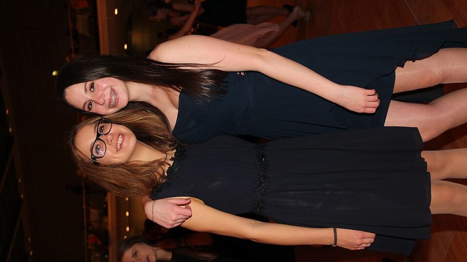 Die Bilder vom Abschlussball der Tanzschule Seidel in der Fraunhofer-Halle am 28. November. Die Bilder vom Abschlussball der Tanzschule Seidel in der Fraunhofer-Halle am 28. November.