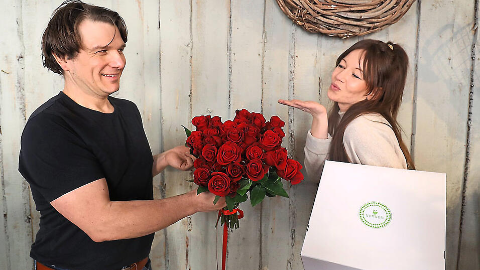 Sonntagsfrühstück und Blumen - eine perfekte Kombination zum Valentinstag. Das dachten sich Thomas Traublinger von der 'Blumen-Boutique' und Sabrina Neumayr vom 'Nom Nom'. Sonntagsfrühstück und Blumen - eine perfekte Kombination zum Valentinstag. Das dachten sich Thomas Traublinger von der 'Blumen-Boutique' und Sabrina Neumayr vom 'Nom Nom'.