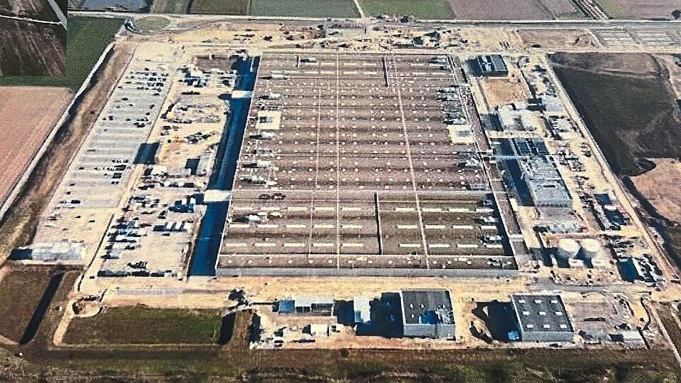 Ein Blick auf das neue BMW Werk Irlbach-Straßkirchen. Im Rahmen der Bürgerversammlung erhielten Stephansposchinger Einblick in die Baufortschritte. Ein Blick auf das neue BMW Werk Irlbach-Straßkirchen. Im Rahmen der Bürgerversammlung erhielten Stephansposchinger Einblick in die Baufortschritte.