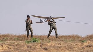 Wie irritierend das st&auml;ndige Surren der Drohnen sein kann, hat der Leiter der Diakonie Katastrophenhilfe, Martin Ke&szlig;ler, im pal&auml;stinensischen Gazastreifen erlebt. (Symbolbild)