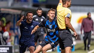 Sowohl Trainer Paderborns Ralf Kettemann als auch Filip Bilbija verpassen wohl die Partie gegen N&uuml;rnberg. (Archivbild)