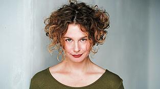 Anna Maria Sturm hatte ihren Durchbruch mit den erfolgreichen Kinofilmen 'Beste Zeit' (2007), 'Beste Gegend' (2008) und 'Beste Chance' (2014). Anna Maria Sturm hatte ihren Durchbruch mit den erfolgreichen Kinofilmen 'Beste Zeit' (2007), 'Beste Gegend' (2008) und 'Beste Chance' (2014).