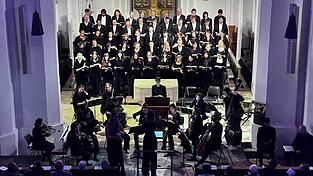 In Vilsbiburg und Alt&ouml;tting brachten die beiden Ch&ouml;re und die Musiker H&auml;ndels &bdquo;Messiah&ldquo; zur Auff&uuml;hrung und erhielten daf&uuml;r begeisterten Beifall.