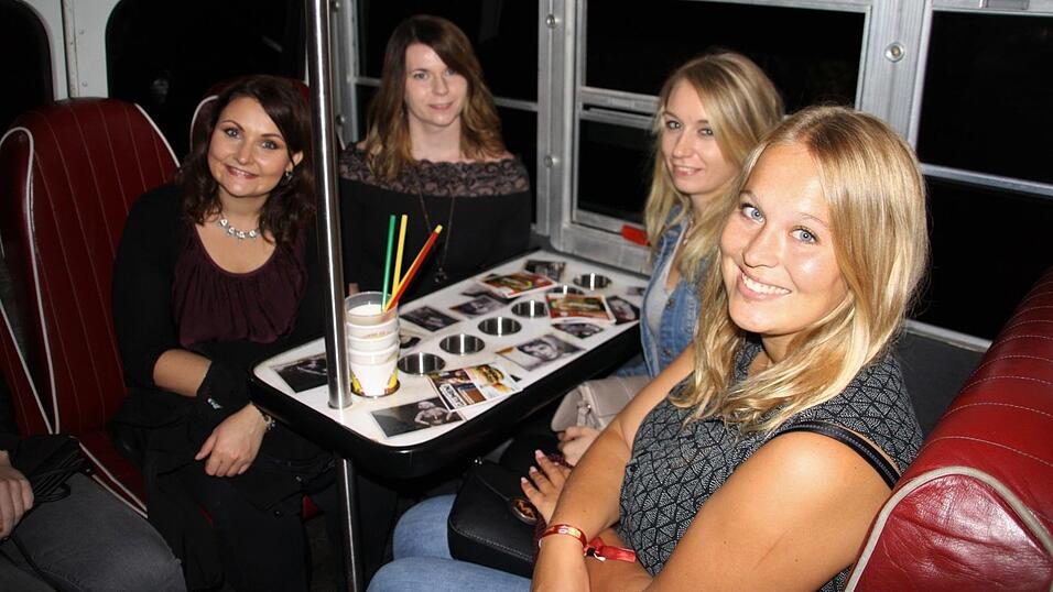 Musik überall: Bei der CHAMpions-Night war einiges geboten in der Chamer Innenstadt. Musik überall: Bei der CHAMpions-Night war einiges geboten in der Chamer Innenstadt.