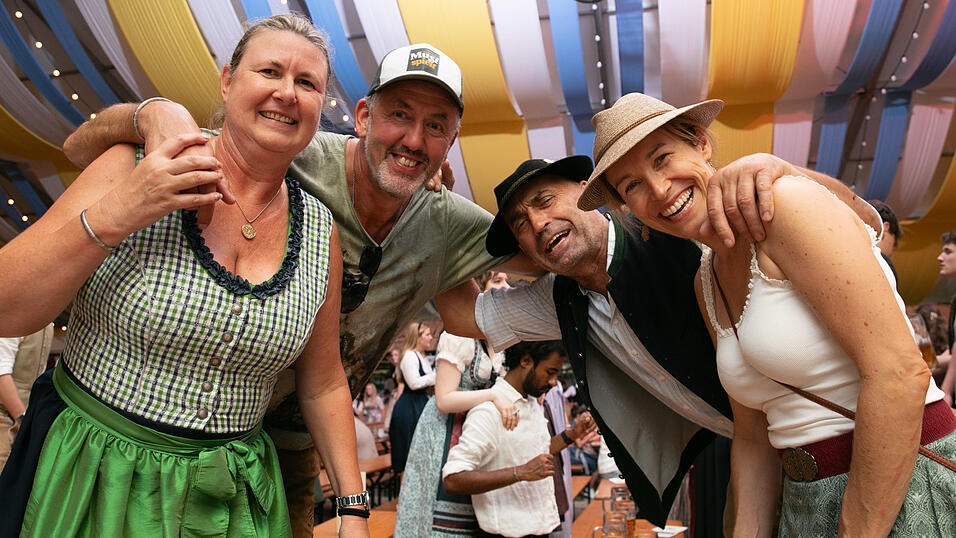 Die Partybilder vom Mittwoch, 13. August, aus dem Festzelt Reisinger. Die Partybilder vom Mittwoch, 13. August, aus dem Festzelt Reisinger.