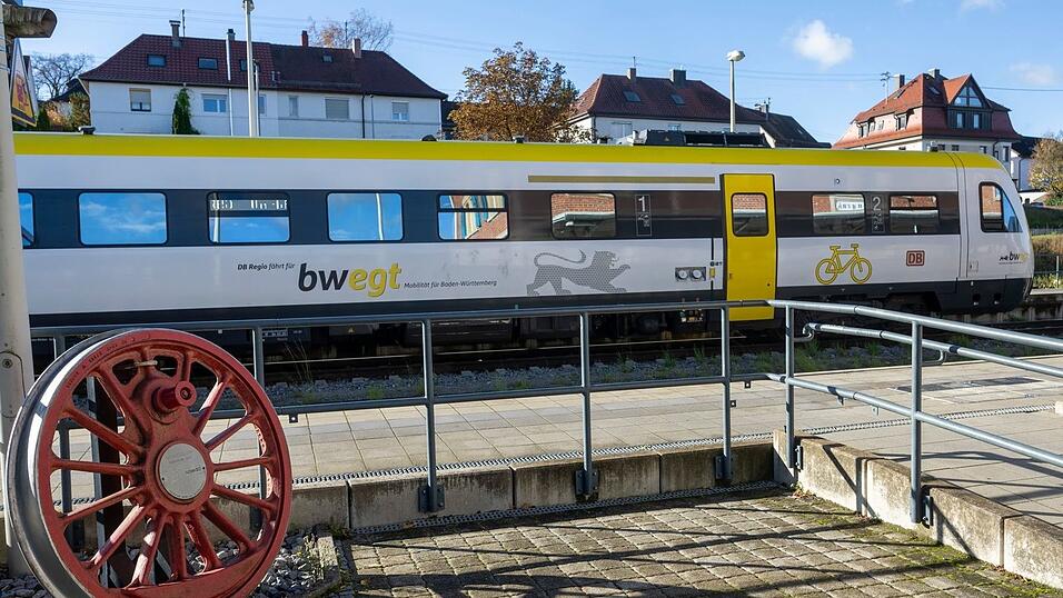 Die Brenzbahn befördert täglich Tausende Menschen auf der Strecke. (Archivbild)