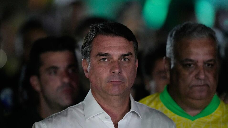 Bolsonaro sieht sich trotz Wahlniederlage als wahren «Anführer» Brasiliens. Bolsonaro sieht sich trotz Wahlniederlage als wahren «Anführer» Brasiliens.