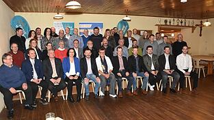 Aufstellungsversammlung: Die Kreistagskandidatinnen und -kandidaten der Liste „Freie Wähler Kötztinger Land“ wurden am Sonntag von 53 Stimmberechtigten gewählt.