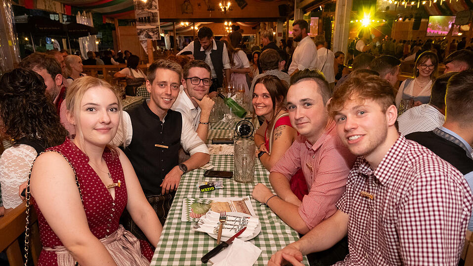 Die Partybilder vom Sonntag, 13. August 2023, aus dem Festzelt Weckmann.