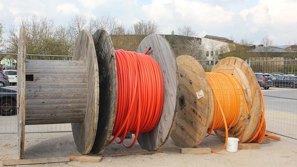 Glasfaser wirft Gewinn ab: 2,44 Millionen an Pachtzahlungen sind im Etat 2026 eingeplant.