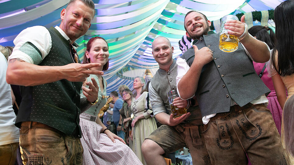 Die Partybilder vom Freitag, 8. August, aus dem Festzelt Wenisch. Die Partybilder vom Freitag, 8. August, aus dem Festzelt Wenisch.