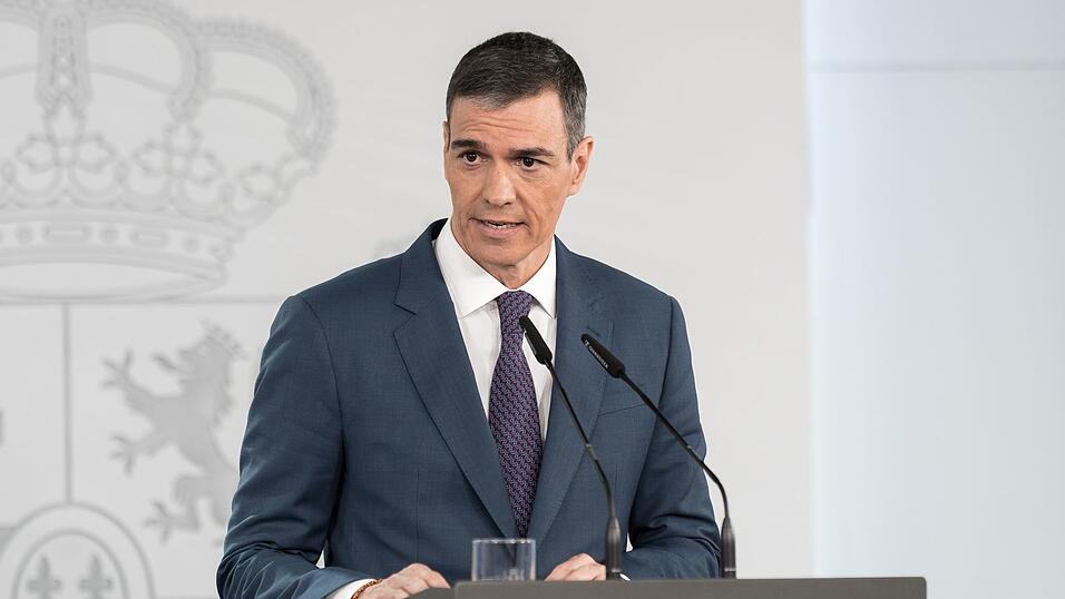 Sánchez blickt in eine ungewisse Zukunft. (Archivbild) Sánchez blickt in eine ungewisse Zukunft. (Archivbild)