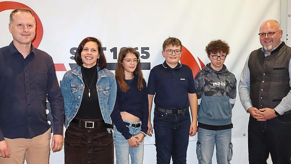 Auch in diesem Jahr durfte sich die Moosburger Feuerwehr &uuml;ber einige Neuaufnahmen freuen.