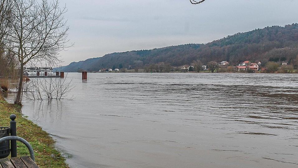 Auch in Vilshofen stieg die Donau &uuml;ber die Ufer.