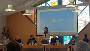 Vanessa M&uuml;hlbauer stellte die Ergebnisse der kommunalen W&auml;rmeplanung vor