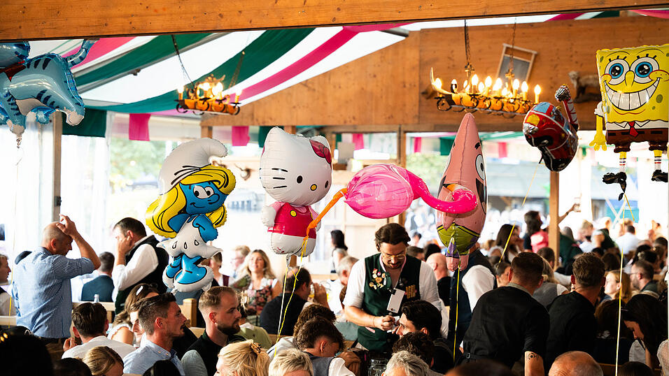 Die Partybilder vom Samstag, 15. August, aus dem Festzelt Weckmann. Die Partybilder vom Samstag, 15. August, aus dem Festzelt Weckmann.