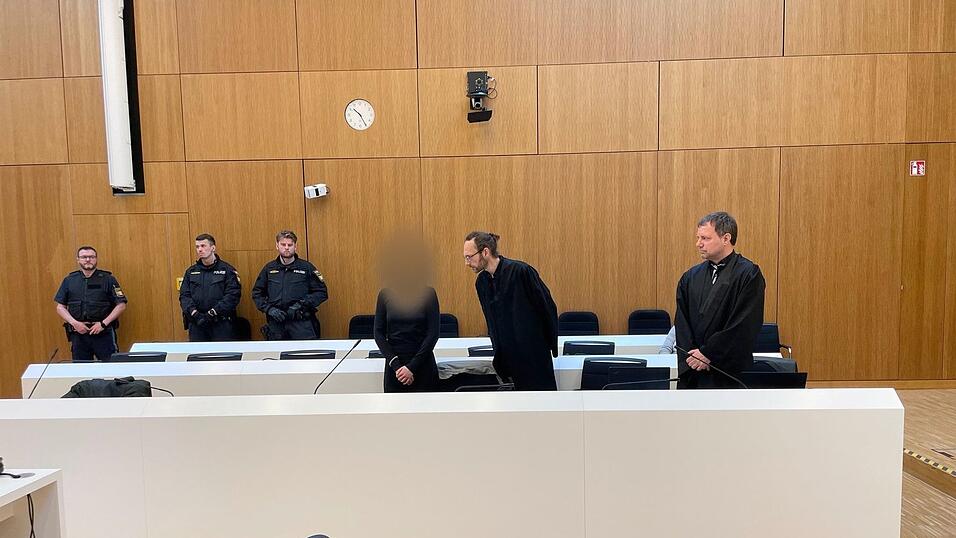 Der Prozess findet vor dem Staatsschutzsenat des Oberlandesgerichts München statt.