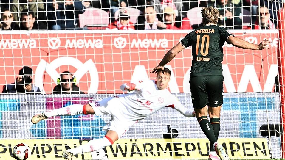 Trifft auch vom Elfmeterpunkt: Niclas Füllkrug Trifft auch vom Elfmeterpunkt: Niclas Füllkrug