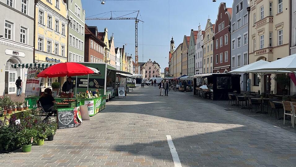 Gro&szlig;er Andrang herrschte am Dienstag auf dem Wochenmarkt nicht - was wohl auch an den Pfingstferien lag.
