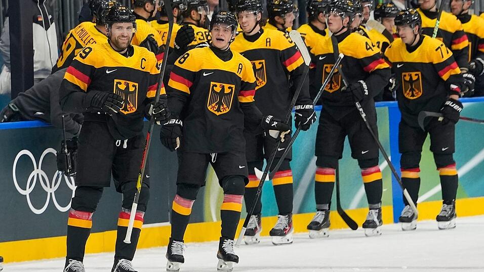 Leon Draisaitl (l) und Tim St&uuml;tzle (r) machten gegen D&auml;nemark unter anderem den Unterschied.