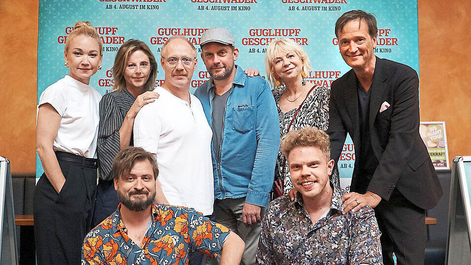 Lisa Maria Potthoff, Kerstin Schmidbauer, Simon Schwarz, Sebastian Bezzel, Rita Falk, Ed Herzog, Daniel Christensen und Johannes Berzl bei der Premiere. Lisa Maria Potthoff, Kerstin Schmidbauer, Simon Schwarz, Sebastian Bezzel, Rita Falk, Ed Herzog, Daniel Christensen und Johannes Berzl bei der Premiere.