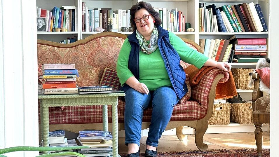 Sie mag den Witz und den Tiefgang der Volksliteratur. Inmitten von Büchern fühlt sich Lisa Gusel besonders wohl. Sie mag den Witz und den Tiefgang der Volksliteratur. Inmitten von Büchern fühlt sich Lisa Gusel besonders wohl.